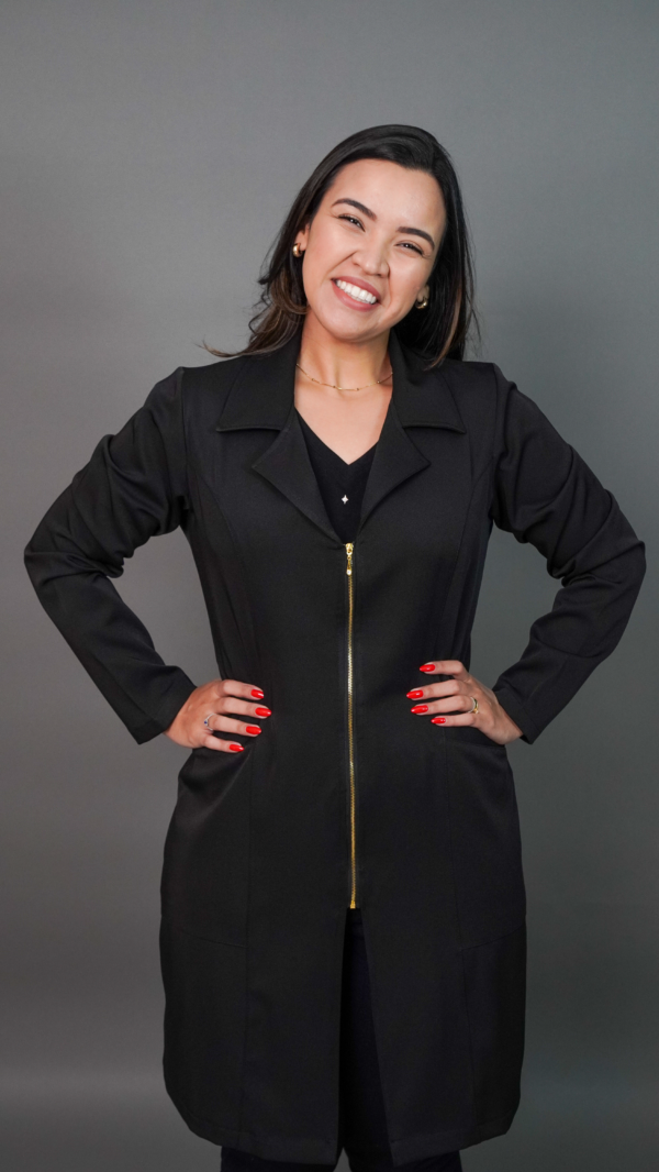 Jaleco preto manga longa feminino