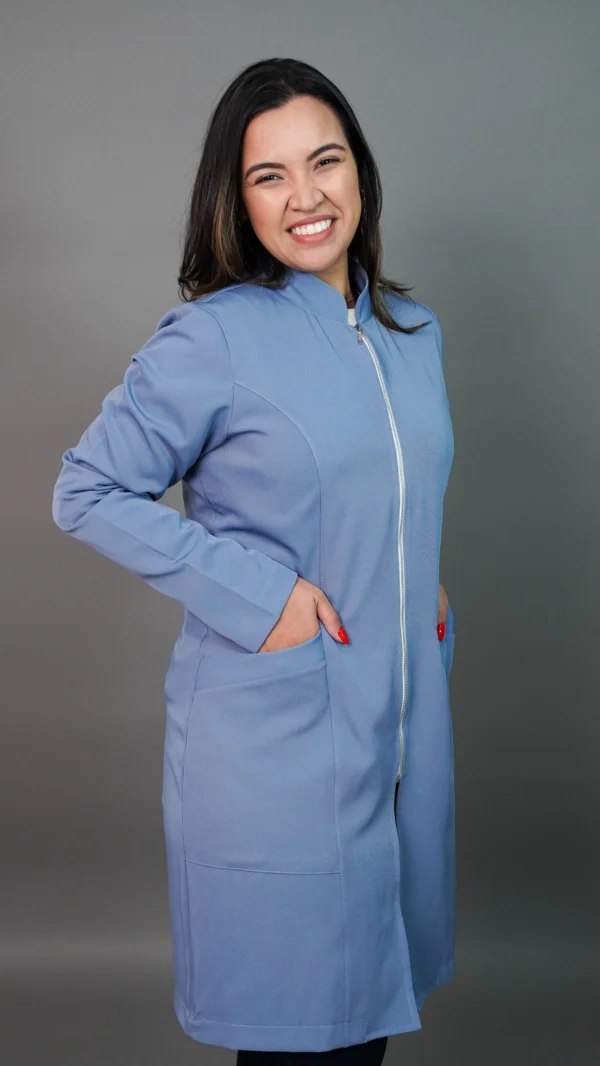 Jaleco azul claro feminino - Image 2